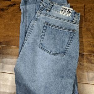 BRANDY MELVILLE JEANS